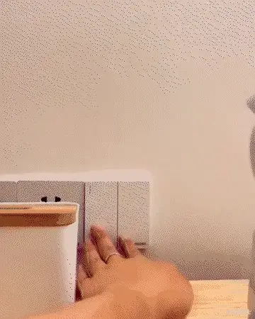 Astronaut Galaxy Projector Lamp - Image 5